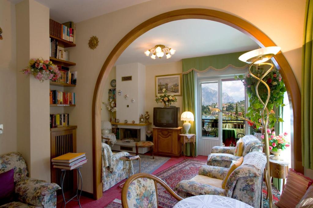 Casa Alessandra Малчезине Екстериор снимка