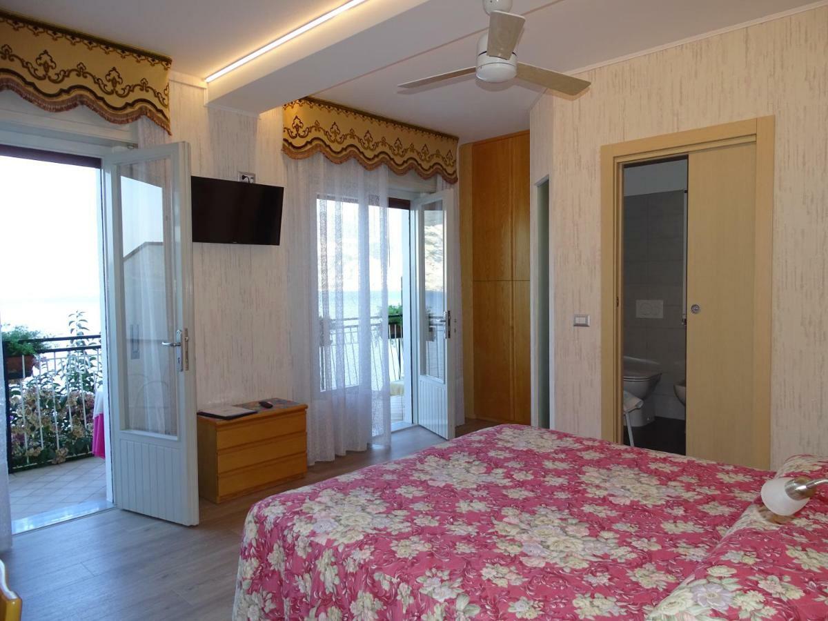 Casa Alessandra Малчезине Екстериор снимка